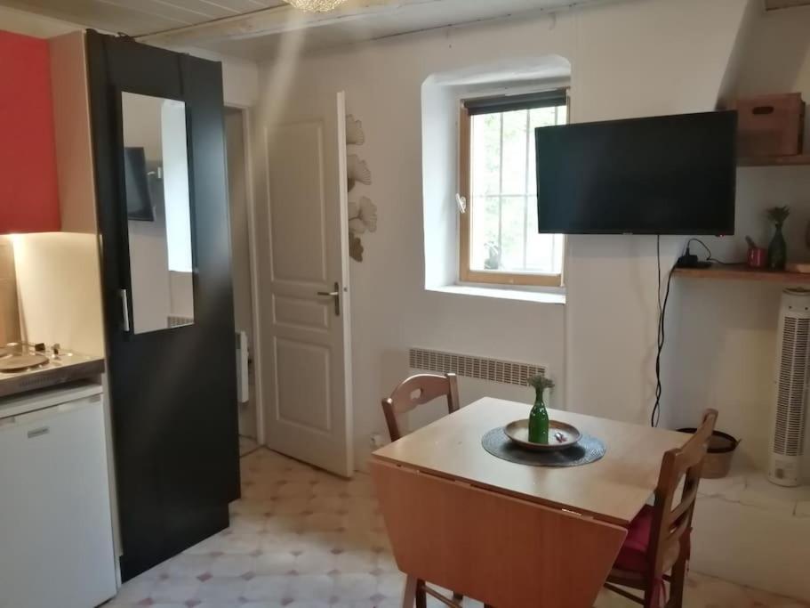 Petit Studio Au Coeur D'Uzes Apartman Kültér fotó